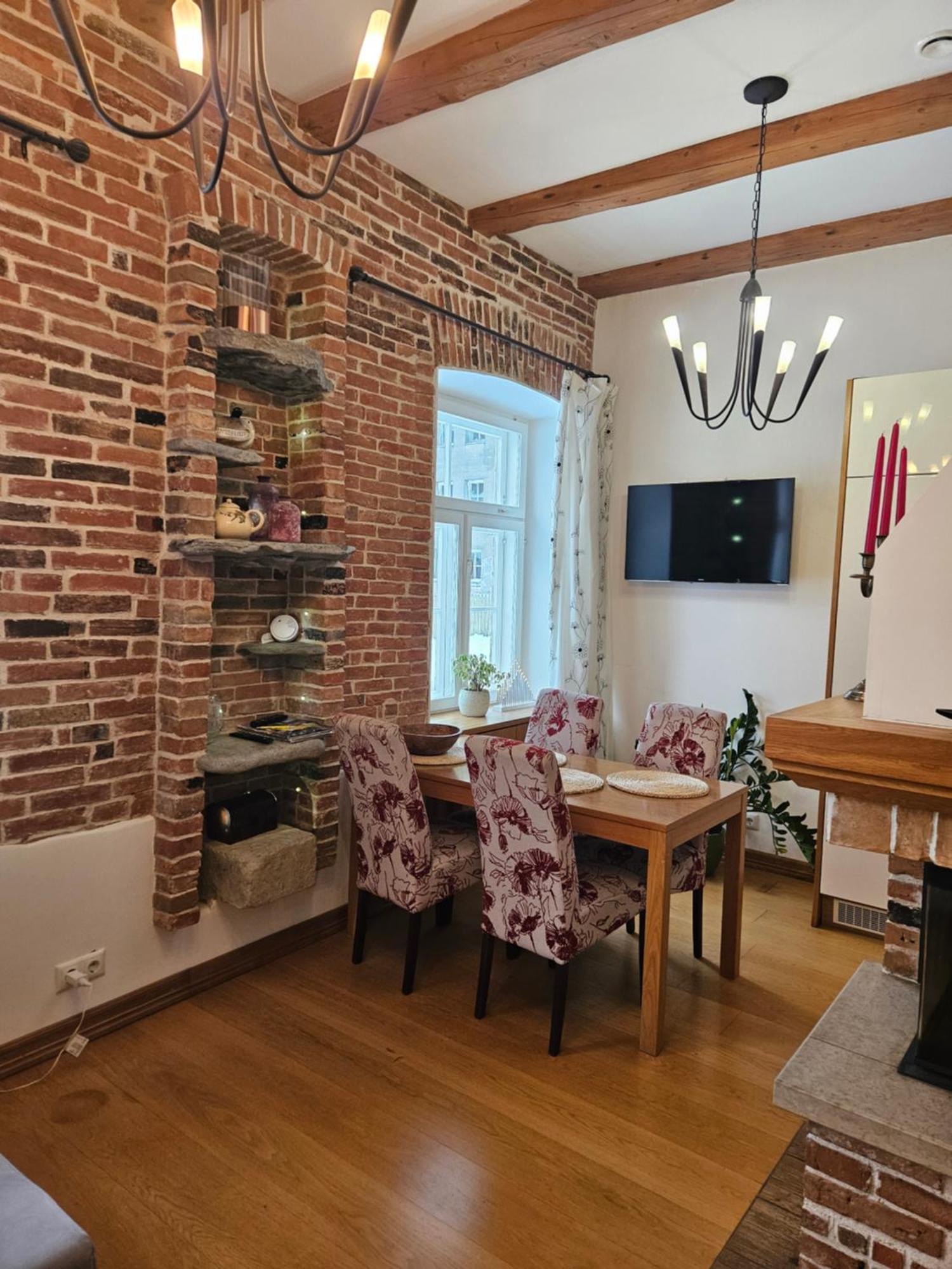 Arina Guest Apartment Kuressaare Exterior photo